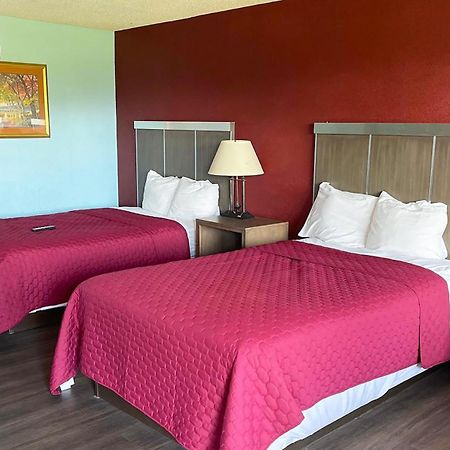 Mayfair Inn 윌리엄스톤 외부 사진